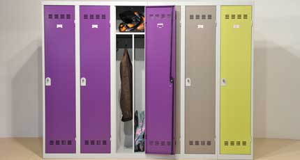 Une rangée de vestiaire industrie salissante : 1 à 3 cases
